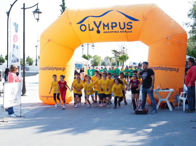 Tyros Run &gamma;&iota;&alpha; &tau;έ&tau;&alpha;&rho;&tau;&eta; &chi;&rho;&omicron;&nu;&iota;ά! (&epsilon;&iota;&kappa;ό&nu;&epsilon;&sigmaf; - &beta;ί&nu;&tau;&epsilon;&omicron;)