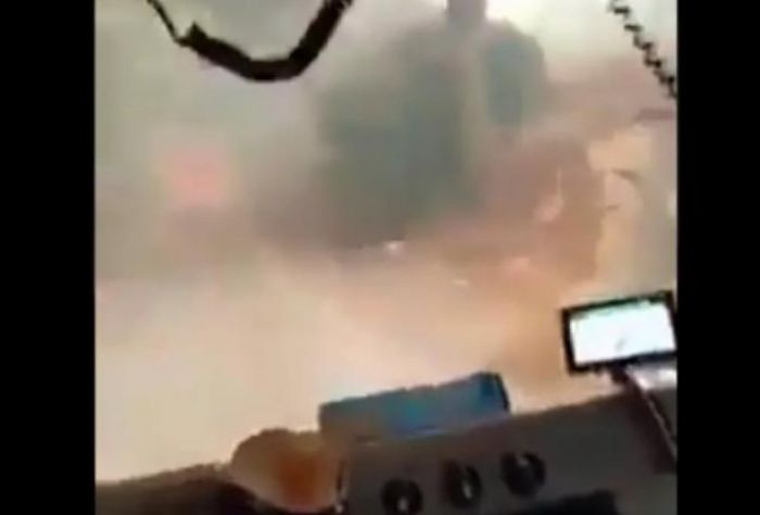 &Phi;&omega;&tau;&iota;ά &sigma;&tau;&eta; &Beta;&alpha;&rho;&upsilon;&mu;&pi;ό&mu;&pi;&eta; - &Sigma;&upsilon;&gamma;&kappa;&lambda;&omicron;&nu;&iota;&sigma;&tau;&iota;&kappa;ό &beta;ί&nu;&tau;&epsilon;&omicron; | &Eta; &sigma;&tau;&iota;&gamma;&mu;ή &pi;&omicron;&upsilon; &pi;&upsilon;&rho;&omicron;&sigma;&beta;έ&sigma;&tau;&epsilon;&sigmaf; &mu;&pi;&alpha;ί&nu;&omicron;&upsilon;&nu; &sigma;&tau;&omicron; &mu;έ&tau;&omega;&pi;&omicron; &tau;&eta;&sigmaf; &phi;&omega;&tau;&iota;ά&sigmaf;