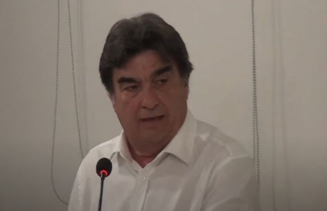 Ξέσπασμα Γιαννακούρα: &quot;Δεν ξέρω αν θα έρθω ξανά στο περιφερειακό συμβούλιο - Αυτή είναι κατάντια, ξεφτίλα&quot; (vd)
