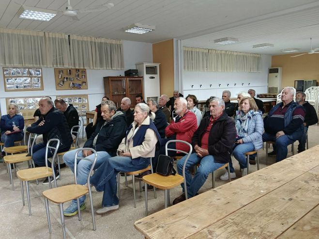 &Omicron;&iota; 4 &pi;&rho;&omicron;&tau;ά&sigma;&epsilon;&iota;&sigmaf; &gamma;&iota;&alpha; έ&rho;&gamma;&alpha; &sigma;&tau;&omicron; &Pi;&upsilon;&rho;ί &Gamma;&omicron;&rho;&tau;&upsilon;&nu;ί&alpha;&sigmaf; (&epsilon;&iota;&kappa;ό&nu;&epsilon;&sigmaf;)