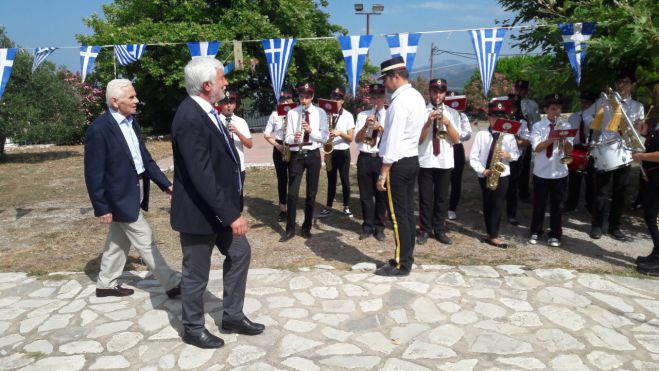 Μήνυμα Τατούλη: &quot;Συνεννόηση για να αντιμετωπίσει ο τόπος μας τα μεγάλα του προβλήματα&quot;