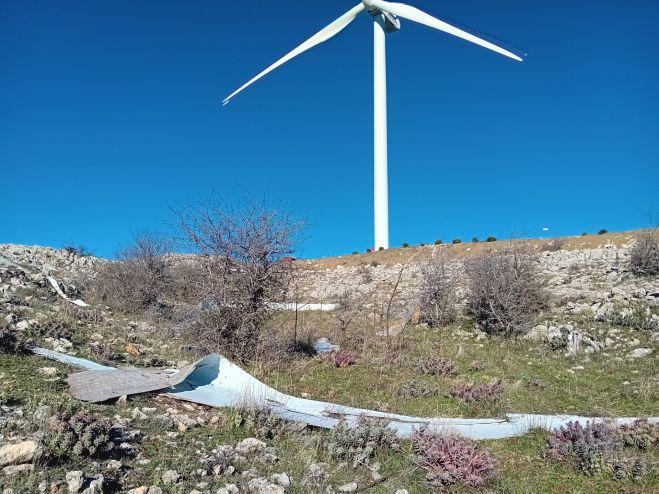 &Pi;&rho;&omega;&tau;&omicron;&beta;&omicron;&upsilon;&lambda;ί&alpha; "&Omicron;&Chi;&Iota; &Alpha;&Iota;&Omicron;&Lambda;&Iota;&Kappa;&Alpha; &Sigma;&Tau;&Eta; &Zeta;&Alpha;&Beta;&Iota;&Tau;&Sigma;&Alpha;": "T&alpha; &beta;&omicron;&upsilon;&nu;ά &mu;&alpha;&sigmaf; &delta;&epsilon; &theta;&alpha; &gamma;ί&nu;&omicron;&upsilon;&nu; &chi;&omega;&mu;&alpha;&tau;&epsilon;&rho;έ&sigmaf; &Alpha;&nu;&epsilon;&mu;&omicron;&gamma;&epsilon;&nu;&nu;&eta;&tau;&rho;&iota;ώ&nu; &kappa;&alpha;&iota; &alpha;&pi;&omicron;&theta;ή&kappa;&epsilon;&sigmaf; &mu;&pi;&alpha;&tau;&alpha;&rho;&iota;ώ&nu;"