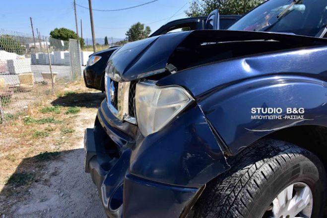 &Kappa;&alpha;&rho;&alpha;&mu;&pi;ό&lambda;&alpha; &mu;&epsilon; 4 &alpha;&upsilon;&tau;&omicron;&kappa;ί&nu;&eta;&tau;&alpha; &sigma;&tau;&omicron; &Nu;&alpha;ύ&pi;&lambda;&iota;&omicron; (vd)