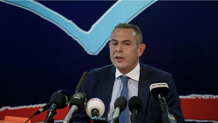 &Kappa;&alpha;&mu;&mu;έ&nu;&omicron;&sigmaf;: &laquo;&Omicron; &Sigma;&alpha;&mu;&alpha;&rho;ά&sigmaf; &kappa;ά&nu;&epsilon;&iota; &kappa;&alpha;&theta;&alpha;&rho;ά &kappa;ό&mu;&mu;&alpha; &gamma;&iota;&alpha; &nu;&alpha; &epsilon;&kappa;&beta;&iota;ά&sigma;&epsilon;&iota; &tau;&omicron;&nu; &Mu;&eta;&tau;&sigma;&omicron;&tau;ά&kappa;&eta;&raquo;