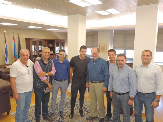 &Omicron; &Sigma;&omega;&kappa;&rho;ά&tau;&eta;&sigmaf; &Pi;&alpha;&pi;&alpha;&sigma;&tau;&alpha;&theta;ό&pi;&omicron;&upsilon;&lambda;&omicron;&sigmaf; &sigma;&tau;&omicron; &Delta;&eta;&mu;&alpha;&rho;&chi;&epsilon;ί&omicron; &Kappa;&alpha;&lambda;&alpha;&mu;ά&tau;&alpha;&sigmaf;!