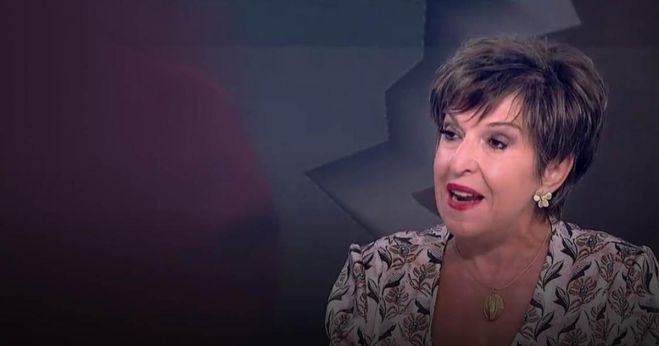 &Tau;έ&lambda;&omicron;&sigmaf; &alpha;&pi;ό &Sigma;&Kappa;&Alpha;Ϊ &kappa;&alpha;&iota; "&Kappa;&alpha;&theta;&eta;&mu;&epsilon;&rho;&iota;&nu;ή" &eta; &delta;&eta;&mu;&omicron;&sigma;&iota;&omicron;&gamma;&rho;ά&phi;&omicron;&sigmaf; &Iota;&omega;ά&nu;&nu;&alpha; &Mu;ά&nu;&delta;&rho;&omicron;&upsilon; (&alpha;&pi;ό &tau;&eta; &Beta;&lambda;&alpha;&chi;&omicron;&kappa;&epsilon;&rho;&alpha;&sigma;&iota;ά &Alpha;&rho;&kappa;&alpha;&delta;ί&alpha;&sigmaf;)