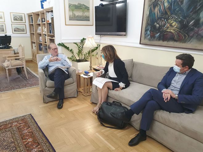 &Pi;&epsilon;&rho;&iota;&phi;έ&rho;&epsilon;&iota;&alpha; | &Sigma;&chi;&epsilon;&delta;&iota;ά&zeta;&epsilon;&iota; &nu;έ&alpha; έ&rho;&gamma;&alpha; &gamma;&iota;&alpha; &tau;&eta; &Beta;ό&rho;&epsilon;&iota;&alpha; &Kappa;&upsilon;&nu;&omicron;&upsilon;&rho;ί&alpha;