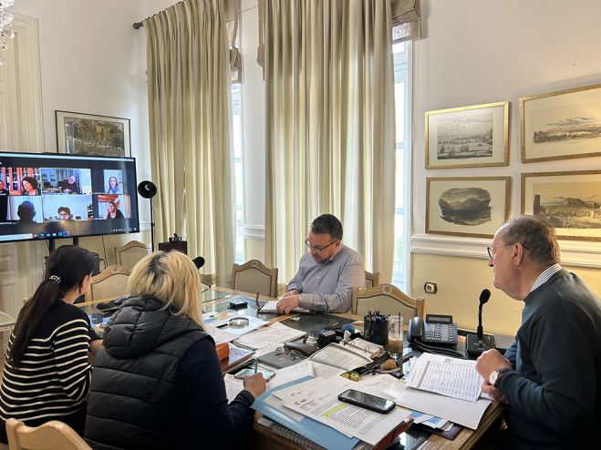 &Sigma;ύ&sigma;&kappa;&epsilon;&psi;&eta; &Nu;ί&kappa;&alpha; &mu;&epsilon; &tau;&eta; &nu;&omicron;&mu;&iota;&kappa;ή &upsilon;&pi;&eta;&rho;&epsilon;&sigma;ί&alpha; &tau;&eta;&sigmaf; &Pi;&epsilon;&rho;&iota;&phi;έ&rho;&epsilon;&iota;&alpha;&sigmaf;