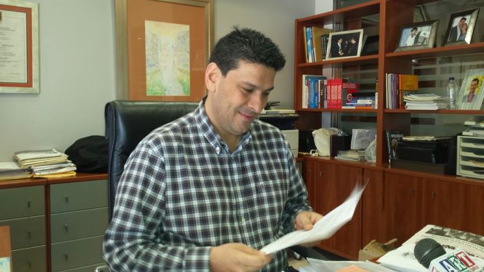 &laquo;&Epsilon;&pi;ί &tau;&eta;&sigmaf; &omicron;&upsilon;&sigma;ί&alpha;&sigmaf;&raquo; &tau;&eta;&nu; &Tau;&epsilon;&tau;ά&rho;&tau;&eta; &omicron; &Nu;. &Tau;&sigma;&iota;&alpha;&mu;&omicron;ύ&lambda;&omicron;&sigmaf; &sigma;&tau;&omicron; &Delta;&eta;&mu;&omicron;&tau;&iota;&kappa;ό &Rho;&alpha;&delta;&iota;ό&phi;&omega;&nu;&omicron;!