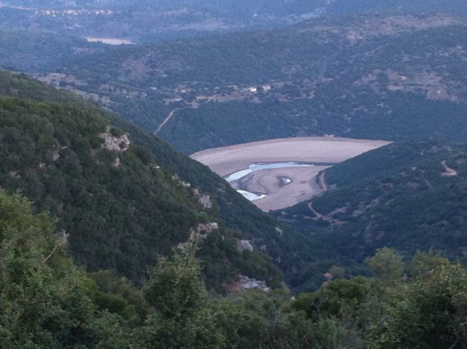 &Tau;&omicron; &Theta;έ&alpha;&tau;&rho;&omicron; &tau;&omega;&nu; &omicron;&nu;&epsilon;ί&rho;&omega;&nu; ... &sigma;&tau;&omicron;&nu; &pi;&omicron;&tau;&alpha;&mu;ό &Lambda;ά&delta;&omega;&nu;&alpha;!