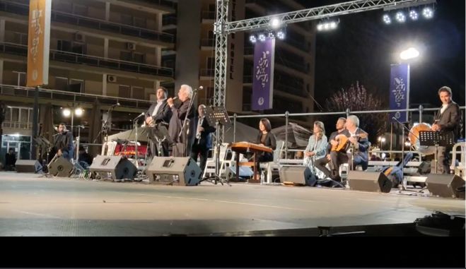 LIVE | &laquo;200 &chi;&rho;ό&nu;&iota;&alpha; &Epsilon;&lambda;&lambda;ά&delta;&alpha;, &sigma;&tau;&eta; &delta;&eta;&mu;&omicron;&tau;&iota;&kappa;ή &mu;&alpha;&sigmaf; &pi;&alpha;&rho;ά&delta;&omicron;&sigma;&eta;&raquo;