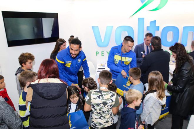 &Sigma;&tau;&eta;&nu; "&Pi;&epsilon;&lambda;&omicron;&pi;ό&nu;&nu;&eta;&sigma;&omicron;&sigmaf; Expo" &omicron;&iota; Iglesias &kappa;&alpha;&iota; &Kappa;ώ&tau;&sigma;&iota;&rho;&alpha;&sigmaf;!