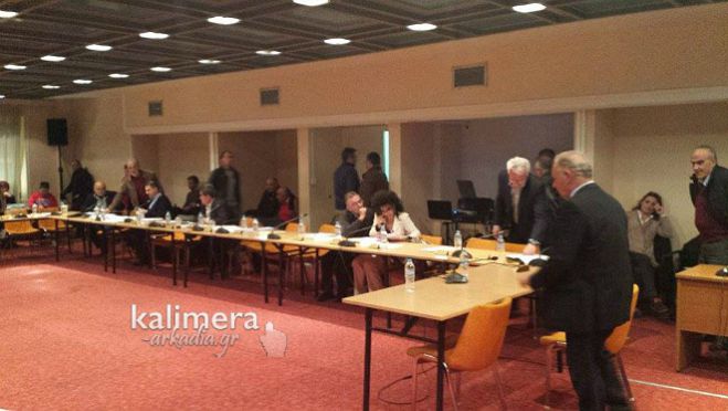 Ένταση και προσωρινή διακοπή στη συνεδρίαση του Δημοτικού Συμβουλίου!