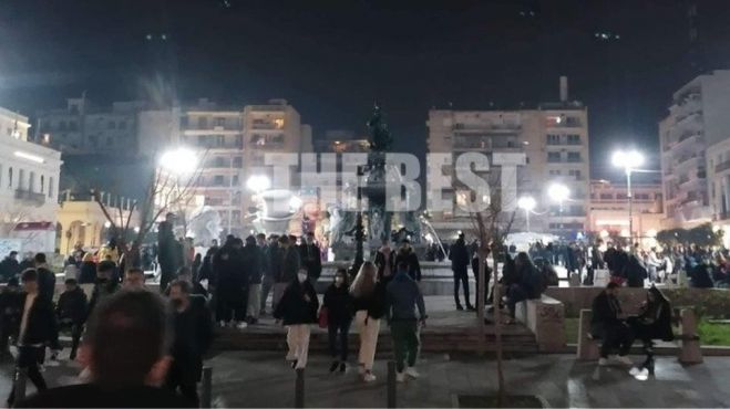 &Epsilon;&iota;&kappa;ό&nu;&epsilon;&sigmaf; &sigma;&upsilon;&nu;&omega;&sigma;&tau;&iota;&sigma;&mu;&omicron;ύ &kappa;&alpha;&iota; &sigma;&tau;&eta;&nu; &laquo;&kappa;ό&kappa;&kappa;&iota;&nu;&eta;&raquo; &Pi;ά&tau;&rho;&alpha;