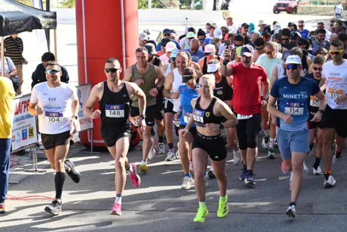 &Tau;&omicron; Tyros Run &kappa;&alpha;&iota; &omicron; &alpha;&theta;&lambda;&eta;&tau;&iota;&sigma;&mu;ό&sigmaf;, &mu;&omicron;&chi;&lambda;ό&sigmaf; &alpha;&nu;ά&pi;&tau;&upsilon;&xi;&eta;&sigmaf; &gamma;&iota;&alpha; &tau;&omicron;&nu; &Tau;&upsilon;&rho;ό &kappa;&alpha;&iota; &tau;&eta;&nu; &Kappa;&upsilon;&nu;&omicron;&upsilon;&rho;ί&alpha;