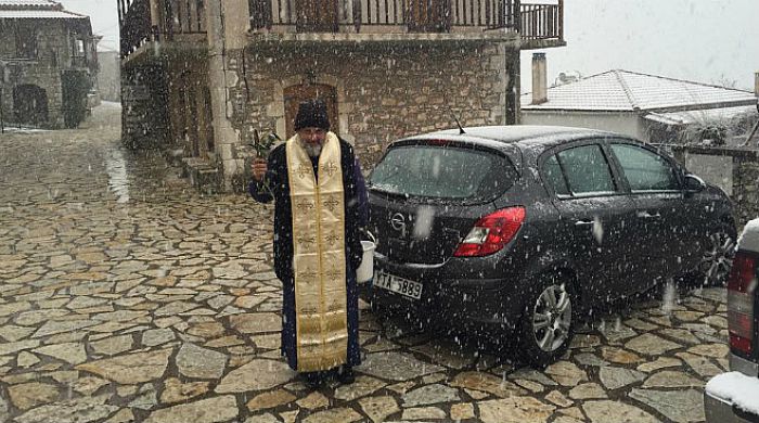 Χιόνια και … αγιασμός σήμερα στην Παναγιά Γορτυνίας (εικόνες – βίντεο)!