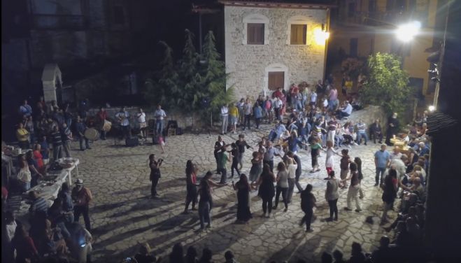 Δημητσάνα | Παραδοσιακό Γλέντι στον Αί-Γιώργη στην Πλάτσα! (vd)