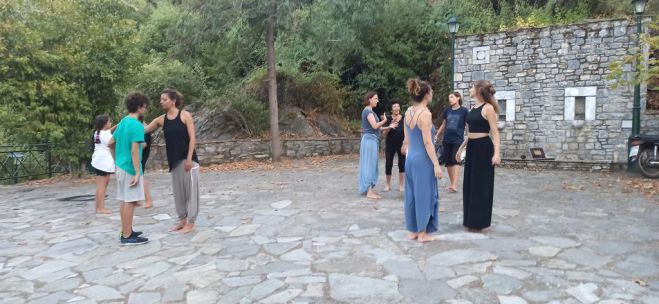 Ανοιχτό εργαστήρι στην Κυνουρία για Yoga και Ζωγραφική