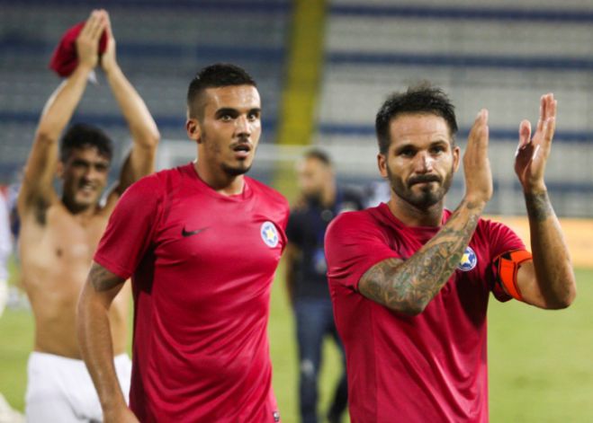 &Omicron;&iota; 38 &pi;&omicron;&delta;&omicron;&sigma;&phi;&alpha;&iota;&rho;&iota;&sigma;&tau;έ&sigmaf; &tau;&omicron;&upsilon; &Alpha;&sigma;&tau;έ&rho;&alpha; &sigma;&tau;&omicron; Europa League