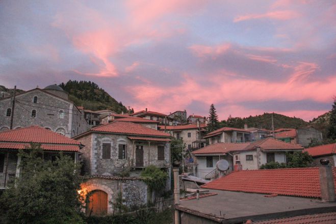 &Pi;&alpha;&rho;&omicron;&upsilon;&sigma;ί&alpha;&sigma;&eta; &beta;&iota;&beta;&lambda;ί&omega;&nu; &gamma;&iota;&alpha; &pi;&alpha;&iota;&delta;&iota;ά &sigma;&tau;&eta; &Sigma;&tau;&epsilon;&mu;&nu;ί&tau;&sigma;&alpha;