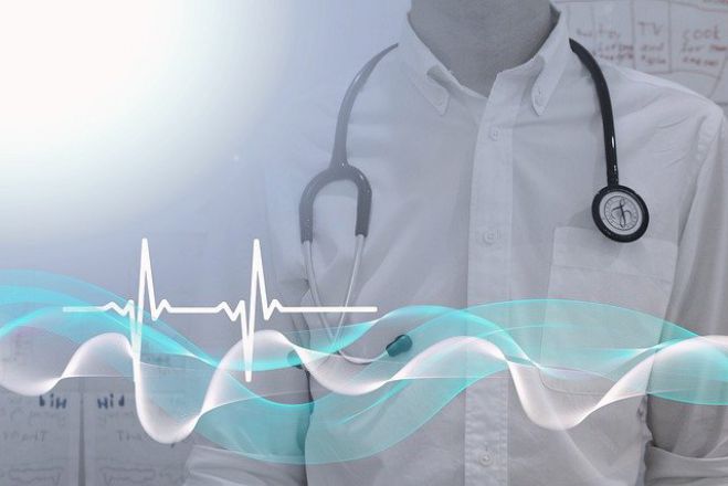Απολύσεις ανεμβολίαστων γιατρών από τα νοσοκομεία σχεδιάζει η Κυβέρνηση