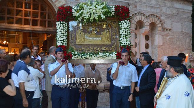 Η λιτάνευση της Εικόνας της Παναγίας στην Παλαιά Επισκοπή Τεγέας (vd)