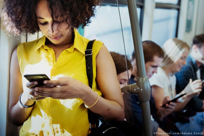 &Psi;&eta;&phi;&iota;&alpha;&kappa;έ&sigmaf; &upsilon;&pi;&eta;&rho;&epsilon;&sigma;ί&epsilon;&sigmaf;: &sigma;&upsilon;&mu;&phi;&omega;&nu;ί&alpha; &gamma;&iota;&alpha; έ&nu;&alpha; &delta;&iota;&alpha;&phi;&alpha;&nu;έ&sigmaf; &kappa;&alpha;&iota; &alpha;&sigma;&phi;&alpha;&lambda;έ&sigmaf; &delta;&iota;&alpha;&delta;&iota;&kappa;&tau;&upsilon;&alpha;&kappa;ό &pi;&epsilon;&rho;&iota;&beta;ά&lambda;&lambda;&omicron;&nu;