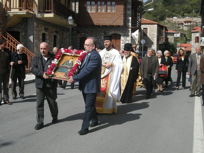 &Epsilon;&omicron;&rho;&tau;ά&sigma;&tau;&eta;&kappa;&epsilon; &eta; &mu;&nu;ή&mu;&eta; &tau;&omicron;&upsilon; &Omicron;&sigma;ί&omicron;&upsilon; &Lambda;&epsilon;&omicron;&nu;&tau;ί&omicron;&upsilon; &tau;&omicron;&upsilon; &epsilon;&kappa; &Sigma;&tau;&epsilon;&mu;&nu;ί&tau;&sigma;&eta;&sigmaf; &sigma;&tau;&eta; &gamma;&epsilon;&nu;έ&tau;&epsilon;&iota;&rho;ά &tau;&omicron;&upsilon; (&epsilon;&iota;&kappa;ό&nu;&epsilon;&sigmaf;)