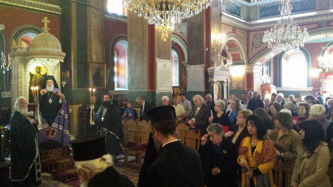 &Omicron;&lambda;&omicron;&kappa;&lambda;&eta;&rho;ώ&theta;&eta;&kappa;&epsilon; &omicron; &kappa;ύ&kappa;&lambda;&omicron;&sigmaf; &mu;&epsilon; &tau;&alpha; &kappa;&eta;&rho;ύ&gamma;&mu;&alpha;&tau;&alpha; &sigma;&tau;&eta; &Mu;&eta;&tau;&rho;ό&pi;&omicron;&lambda;&eta; &Mu;&alpha;&nu;&tau;&iota;&nu;&epsilon;ί&alpha;&sigmaf; (&epsilon;&iota;&kappa;ό&nu;&epsilon;&sigmaf;)