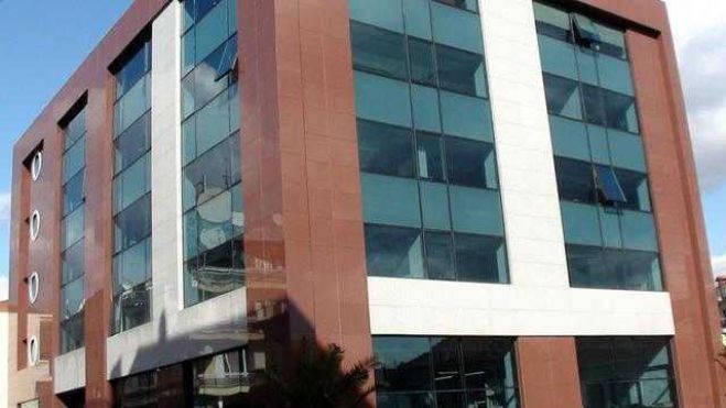 &Omicron; &Delta;ή&mu;&omicron;&sigmaf; &Tau;&rho;ί&pi;&omicron;&lambda;&eta;&sigmaf; &pi;&rho;&omicron;&sigma;&kappa;&alpha;&lambda;&epsilon;ί &tau;&alpha; &pi;&omicron;&lambda;&iota;&tau;&iota;&kappa;ά &kappa;ό&mu;&mu;&alpha;&tau;&alpha;!