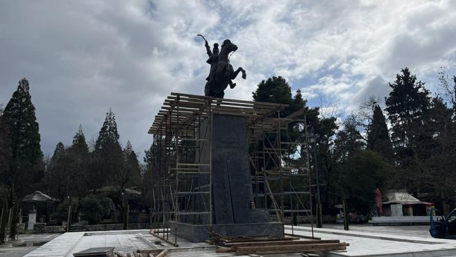 &Alpha;&nu;&tau;ί&sigma;&tau;&rho;&omicron;&phi;&eta; &mu;έ&tau;&rho;&eta;&sigma;&eta; &gamma;&iota;&alpha; &tau;&eta; &sigma;&upsilon;&nu;&tau;ή&rho;&eta;&sigma;&eta; &tau;&omicron;&upsilon; &Alpha;&nu;&delta;&rho;&iota;ά&nu;&tau;&alpha; &tau;&omicron;&upsilon; &Theta;&epsilon;ό&delta;&omega;&rho;&omicron;&upsilon; &Kappa;&omicron;&lambda;&omicron;&kappa;&omicron;&tau;&rho;ώ&nu;&eta; - &Theta;&alpha; &mu;&epsilon;&tau;&alpha;&phi;&epsilon;&rho;&theta;&epsilon;ί &sigma;&tau;&eta; &Beta;&Iota;&Pi;&Epsilon; &kappa;&alpha;&iota; &theta;&alpha; &epsilon;&pi;&iota;&sigma;&tau;&rho;έ&psi;&epsilon;&iota; &sigma;&epsilon; &pi;&epsilon;&rho;ί&pi;&omicron;&upsilon; &tau;&rho;&epsilon;&iota;&sigmaf; &mu;ή&nu;&epsilon;&sigmaf; (vd)