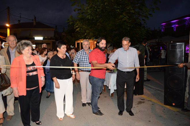 Ά&rho;&chi;&iota;&sigma;&epsilon; &tau;&omicron; &mu;&omicron;&nu;&alpha;&delta;&iota;&kappa;ό &phi;&epsilon;&sigma;&tau;&iota;&beta;ά&lambda; &mu;&epsilon;&lambda;&iota;&omicron;ύ &sigma;&tau;&eta; &Beta;&upsilon;&tau;ί&nu;&alpha; (&epsilon;&iota;&kappa;ό&nu;&epsilon;&sigmaf; - &beta;ί&nu;&tau;&epsilon;&omicron;)!