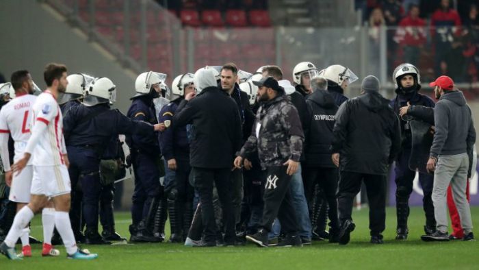 Ολυμπιακός | Αφαίρεση 3 βαθμών και 2 αγωνιστικές χωρίς κόσμο!