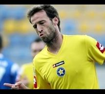 &Sigma;&tau;&omicron;&nu; Ά&rho;&eta; &omicron; &Rho;&omicron;ύ&mu;&pi;&epsilon;&nu;
&Pi;&omicron;&upsilon;&lambda;ί&delta;&omicron;