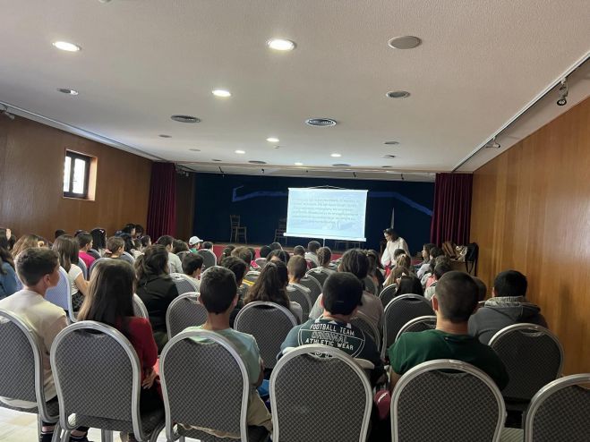 &Delta;&eta;&mu;&omicron;&tau;&iota;&kappa;ά &Sigma;&chi;&omicron;&lambda;&epsilon;ί&alpha; &Lambda;&epsilon;&beta;&iota;&delta;ί&omicron;&upsilon; - &Kappa;&alpha;&nu;&delta;ή&lambda;&alpha;&sigmaf; | &Tau;&alpha; &pi;&alpha;&iota;&delta;&iota;ά &mu;&alpha;&theta;&alpha;ί&nu;&omicron;&upsilon;&nu; &gamma;&iota;&alpha; &tau;&eta;&nu; &iota;&sigma;&tau;&omicron;&rho;ί&alpha; &tau;&omicron;&upsilon; &tau;ό&pi;&omicron;&upsilon; &tau;&omicron;&upsilon;&sigmaf;! (vd)