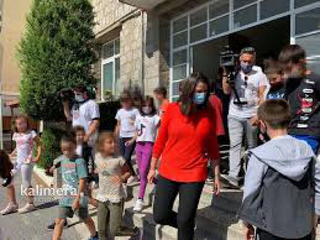 Προσλαμβάνονται ψυχολόγοι και κοινωνικοί λειτουργοί στα σχολεία της χώρας