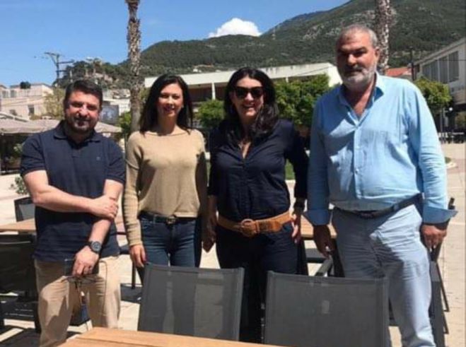 &Sigma;&tau;&iota;&gamma;&mu;έ&sigmaf; &chi;&alpha;&lambda;ά&rho;&omega;&sigma;&eta;&sigmaf; &gamma;&iota;&alpha; &tau;&omicron;&nu; &Nu;ί&kappa;&omicron; &Chi;&alpha;&rho;&delta;&alpha;&lambda;&iota;ά &sigma;&tau;&eta; &gamma;&epsilon;&iota;&tau;&omicron;&nu;&iota;&kappa;ή &Mu;&epsilon;&sigma;&sigma;&eta;&nu;ί&alpha; (&epsilon;&iota;&kappa;ό&nu;&epsilon;&sigmaf;)