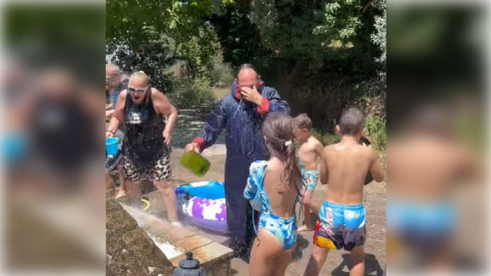&Theta;&epsilon;ό&kappa;&tau;&iota;&sigma;&tau;&omicron; &Gamma;&omicron;&rho;&tau;&upsilon;&nu;ί&alpha;&sigmaf; | &Mu;&iota;&kappa;&rho;&omicron;ί &kappa;&alpha;&iota; &mu;&epsilon;&gamma;ά&lambda;&omicron;&iota; έ&gamma;&iota;&nu;&alpha;&nu; &mu;&iota;&alpha; &pi;&alpha;&rho;έ&alpha; &sigma;&tau;&omicron; &kappa;&alpha;&lambda;&omicron;&kappa;&alpha;&iota;&rho;&iota;&nu;ό &mu;&pi;&omicron;&upsilon;&gamma;έ&lambda;&omega;&mu;&alpha;! (vd)