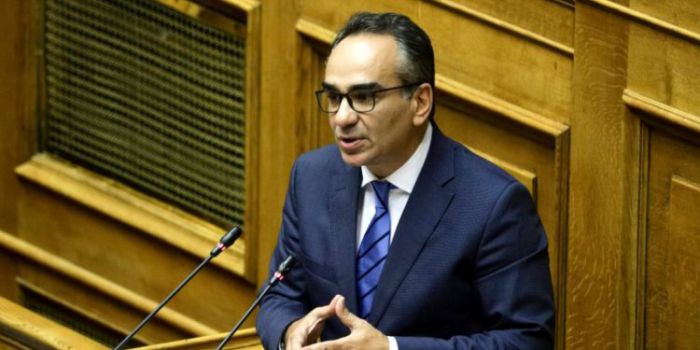 Σάλος με τη δήλωση Κοντοζαμάνη για το 80% των θανάτων εκτός ΜΕΘ