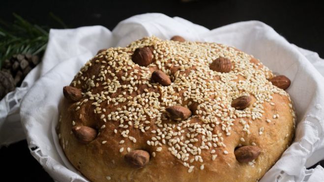 &Tau;&alpha; έ&theta;&iota;&mu;&alpha; &tau;&omega;&nu; &Chi;&rho;&iota;&sigma;&tau;&omicron;&upsilon;&gamma;έ&nu;&nu;&omega;&nu; &sigma;&tau;&eta;&nu; &Pi;&epsilon;&lambda;&omicron;&pi;ό&nu;&nu;&eta;&sigma;&omicron;!