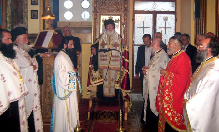 &Eta; &Alpha;&kappa;&omicron;&lambda;&omicron;&upsilon;&theta;ί&alpha; &tau;&omicron;&upsilon; &Epsilon;&sigma;&pi;&epsilon;&rho;&iota;&nu;&omicron;ύ &sigma;&tau;&eta;&nu; &Epsilon;&nu;&omicron;&rho;ί&alpha; &tau;&omicron;&upsilon; &Pi;&epsilon;&lambda;ά&gamma;&omicron;&upsilon;&sigmaf; (&epsilon;&iota;&kappa;ό&nu;&epsilon;&sigmaf;)