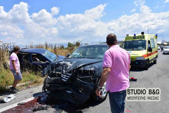 &Sigma;&omicron;&beta;&alpha;&rho;ό &tau;&rho;&omicron;&chi;&alpha;ί&omicron; &sigma;&tau;&eta;&nu; &pi;&alpha;&rho;&alpha;&lambda;&iota;&alpha;&kappa;ή &Nu;&alpha;&upsilon;&pi;&lambda;ί&omicron;&upsilon; - &Nu;έ&alpha;&sigmaf; &Kappa;ί&omicron;&upsilon; (vd)