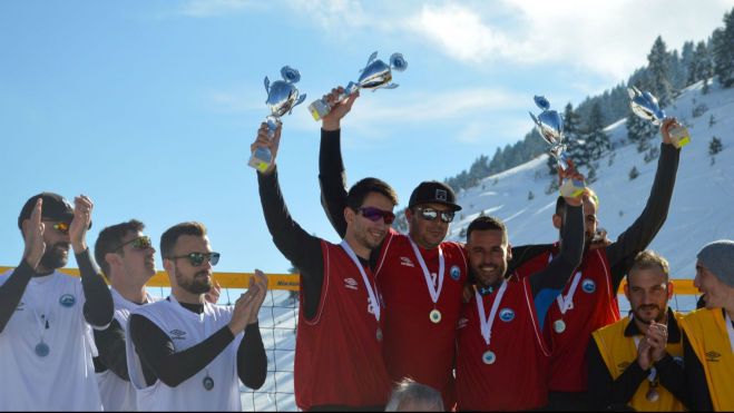 Snow volley στο Μαίναλο | Στη κορυφή Κλώνος/Στάικος/Κογκαλίδης/Σοφοκλέους