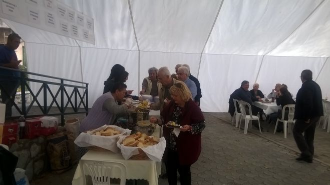 &Kappa;&upsilon;&rho;&iota;&alpha;&kappa;ή &mu;&epsilon; ... &Phi;&theta;&iota;&nu;&omicron;&pi;&omega;&rho;&iota;&nu;ή &gamma;&iota;&omicron;&rho;&tau;ή &sigma;&tau;&eta;&nu; &Pi;&iota;ά&nu;&alpha;!