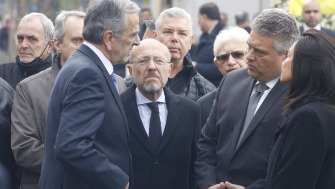 &Nu;&Delta; | &Pi;&omicron;&iota;&omicron;&iota; &pi;&omicron;&lambda;&iota;&tau;&iota;&kappa;&omicron;ί &tau;&eta;&sigmaf; &pi;ή&gamma;&alpha;&nu; &sigma;&tau;&eta;&nu; &kappa;&eta;&delta;&epsilon;ί&alpha; &tau;&omicron;&upsilon; &tau;έ&omega;&sigmaf; &beta;&alpha;&sigma;&iota;&lambda;&iota;ά (&epsilon;&iota;&kappa;ό&nu;&epsilon;&sigmaf;)