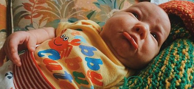 &Gamma;&iota;&alpha;&tau;ί &tau;&alpha; &pi;&alpha;&iota;&delta;&iota;ά &xi;&epsilon;&kappa;&iota;&nu;&omicron;ύ&nu; &tau;&eta;&nu; &mu;&omicron;&upsilon;&rho;&mu;&omicron;ύ&rho;&alpha; &mu;ό&lambda;&iota;&sigmaf; &delta;&omicron;&upsilon;&nu; &tau;&eta;&nu; &mu;&alpha;&mu;ά &tau;&omicron;&upsilon;&sigmaf;;