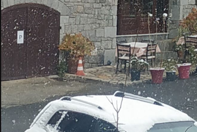 Χιονισμένη και η πανέμορφη Βυτίνα (vd)