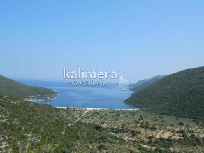 "Φωκιανός": Η πιο καλά ... κρυμμένη παραλία της Αρκαδίας! (εικόνες)
