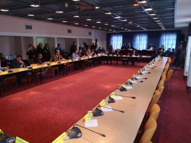 Περιφερειακό Συμβούλιο | Ματαιώθηκε η συνεδρίαση, μένει «πίσω» η απόφαση για τις απαλλοτριώσεις του ΣΔΙΤ