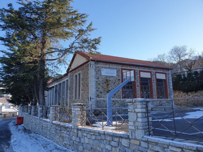 &Kappa;&lambda;&epsilon;&iota;&sigma;&tau;ό &theta;&alpha; &pi;&alpha;&rho;&alpha;&mu;&epsilon;ί&nu;&epsilon;&iota; &tau;&omicron; &Delta;&eta;&mu;&omicron;&tau;&iota;&kappa;ό &Sigma;&chi;&omicron;&lambda;&epsilon;ί&omicron; &Alpha;&gamma;ί&omicron;&upsilon; &Pi;έ&tau;&rho;&omicron;&upsilon;